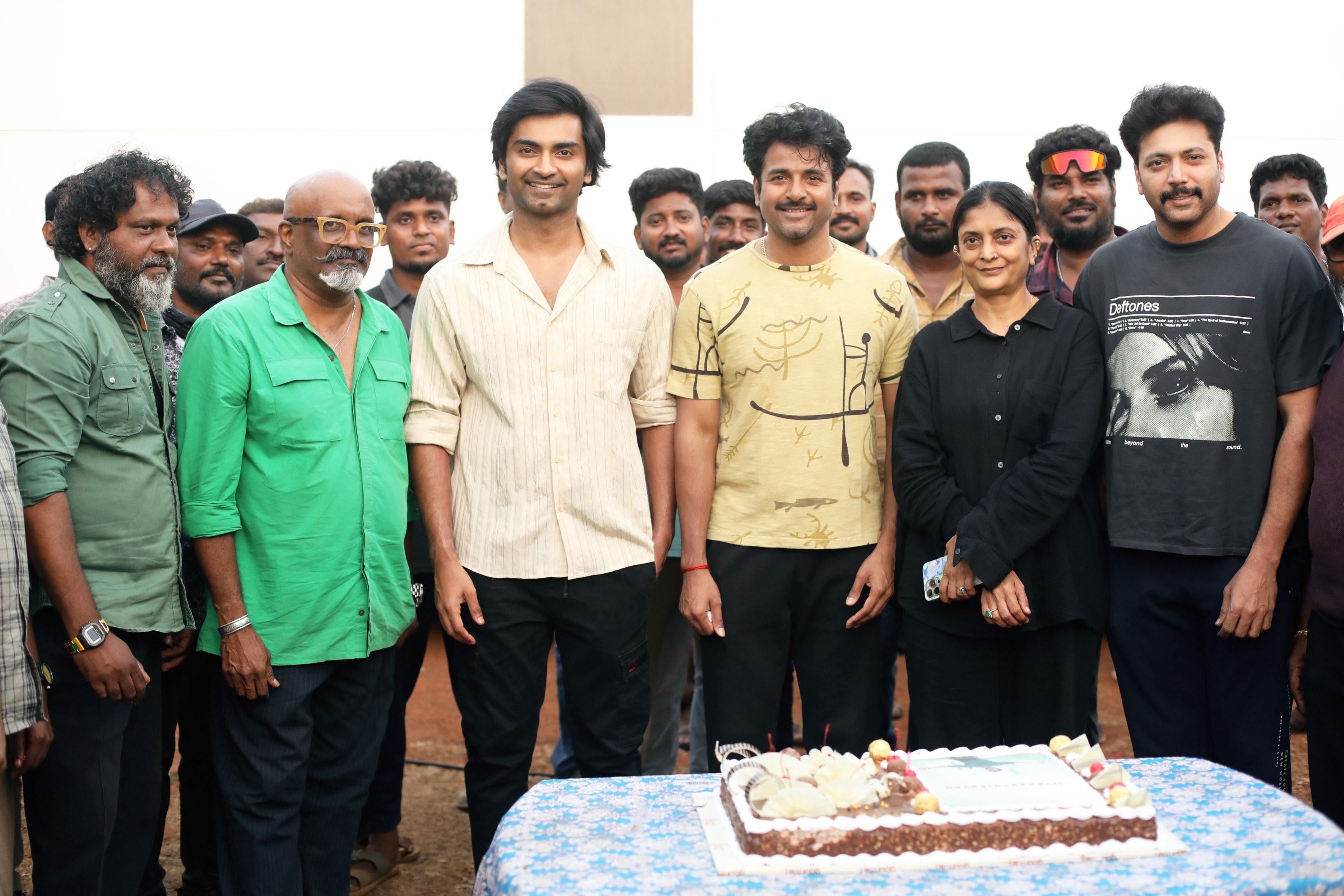 it-s-jana-nayagan-vs-parasakthi-for-pongal-2026-tamil-movie-music